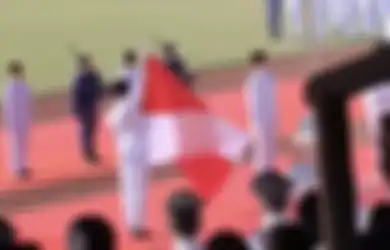 Besi Cantolan Bendera Merah Putih Patah, Ini Sosok Anggota Paskibra Solo yang Berani Ambil Keputusan Drastis, Foto Aksinya Sempat Viral