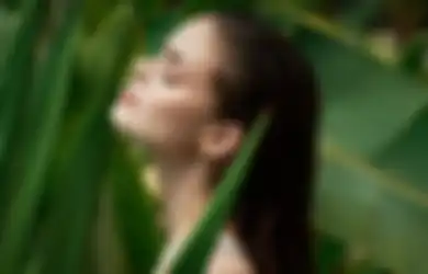 Aneka Tips Kecantikan, Ternyata Modal Keramas Campur Air Kelapa Bisa Hilangkan Ketombe di Rambut, Bikin Melongo Sama Hasilnya