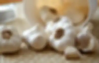 Aneka Tips Kecantikan, Pantas Saja Wajahnya Mulus Bak Artis Korea, Ternyata Wanita Ini Cuma Rutin Pakai Bawang Putih yang Diolah Menjadi Seperti Ini