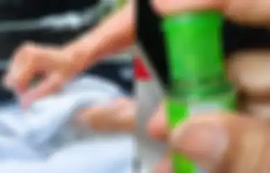 Aneka Tips Harian, Nyesel Bau Tahu Nggak Hanya Ampuh Atasi Masuk Angin, Minyak Kayu Putih Ampuh Hilangkan Noda Bandel di Karpet