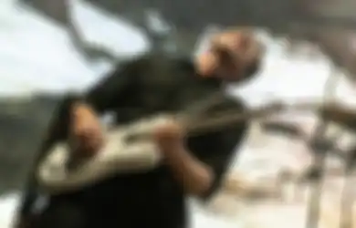 Simak Nih, 5 Rekomendasi Lagu Rock yang Cocok Buat Belajar Main Gitar!