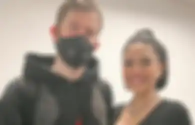 Foto Bareng dengan DJ Kelas Dunia, Penampilan Nikita Mirzani yang Kenakan Baju Terbuka Jadi Sorotan, Netizen Malah Kagum dengan Sikap Alan Walker