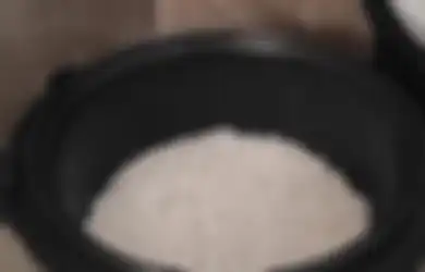 Aneka Tips Harian, Ini Dia Cara agar Nasi Gak Nempel di Panci Rice Cooker