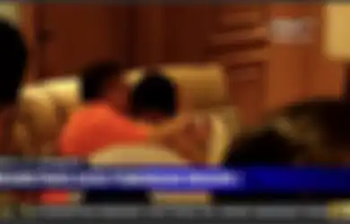 Aib Putri Candrawathi Dibongkar, Ferdy Sambo Sebut Permintaan yang Bikin 2 Jenderal Luluh, Foto Eks Kadiv Propam Peluk Istrinya Disorot