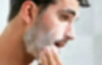Punya Jerawat Meradang? Pakai 3 Bahan Skincare Ini Buat Ngatasinnya!