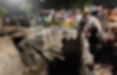 Jambret Ponsel Emak-emak, Pria Ini Ceburkan Dirinya ke Gorong-gorong Imbas Takut Digebuki, 4 Jam Tak Kunjung Keluar!