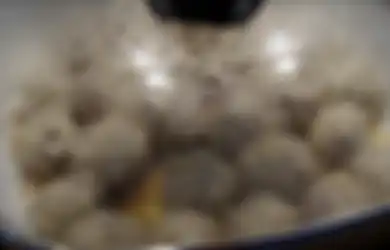 Bahaya! Mulai Sekarang Stop Makan Bakso dengan 2 Bahan Tambahan Ini