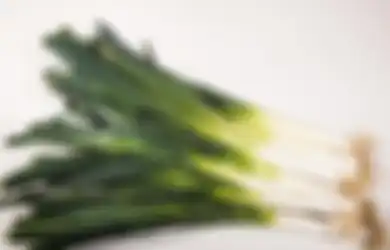 Aneka Tips Harian, Daun Bawang Dijamin Tak Mudah Busuk Jika Disimpan dengan Cara Ini, Lebih Irit Uang Belanja!