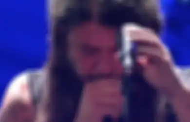 Momen Dave Grohl Nangis Nyanyiin Lagu Times Like These Buat Mendiang Taylor Hawkins!