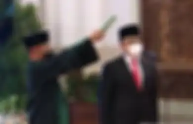 Bersumpah di Hadapan Jokowi, Azwar Anas MenPAN-RB Baru Pengganti Almarhum Tjahjo Kumolo Pernah Terjerat Skandal Foto Syur, Sosok Keluarga Anggota DPR Ikut Terseret Buat Sang Menteri Gagal Berkesempatan Dapat Jabatan Ini