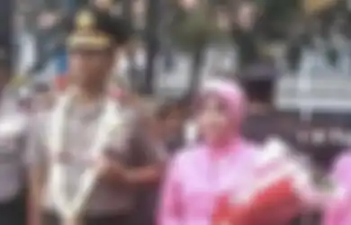 Suaminya Dipecat Karena Kasus Ferdy Sambo, Istri Kombes Agus Nurpatria Jadi Sorotan Usai Lakukan Aksi Tak Terduga, Foto Sosoknya Sampai Ditelusuri
