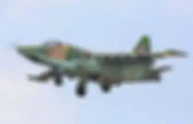 Jet Tempur Su-25 Rusia Terbang Rendah, Langsung Ditembak Jatuh Pasukan Ukraina dengan Rudal MANPADS, Nasib Pilot Dipertanyakan