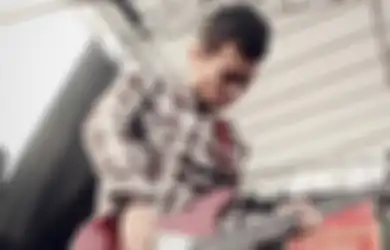 Innalillahi Wa Innailaihi Rojiun, Pemain Bass Ini Meninggal Dunia Akibat Sakit Tifus, Sudah Sempat Disuruh Dirawat di Rumah Sakit Tapi Hanya Ingin di Rumah Bersama Sang Ibu