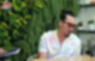 Kanal YouTube Denny Sumargo Kena Hack hingga Putuskan Tutup Set Podcast, Suami Olvia Mantap Vaccum Jadi YouTuber?