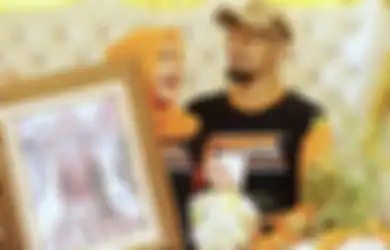 Suami Roro Fitria Pernah Menari Tanpa Busana di Depan Foto Mendiang Ibunya, Begini Respons Sandra Irawan Saat Kena Teguran