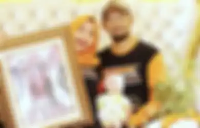 Andre Irawan Menari Telanjang di Depan Foto Ibunya, Roro Fitria Bongkar 6 Anak Suaminya yang Tak Pernah Diungkapkan