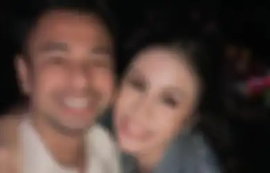 Ada Lapangan Golf Pribadi, Raffi Ahmad Akui Kalah Tajir Sampai Lepas Sepatu Saat Masuk Rumah Sang Artis Tajir, Suami Nagita Bak Tak Henti Dibuat Kagum Lihat Kemewahan Hunian Istri Pengusaha Asal Malang Ini