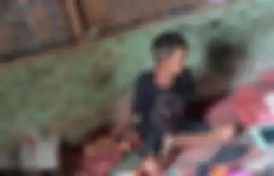 MEMILUKAN! Hidup Sendiri dengan Kondisi Kesehatan Mengenaskan, Lelaki Ini Rela Tinggal di Gubuk Bekas Tanpa Penerangan dan Air