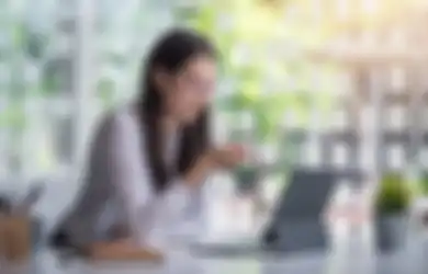 5 Weton Wanita Mandiri yang Diam-diam Pinter Cari Duit Sendiri