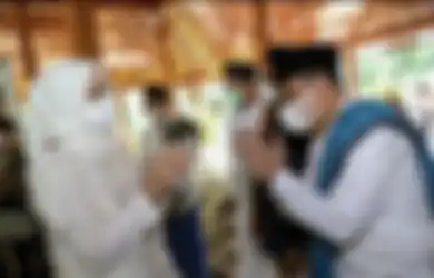 7 Foto Momen Lebaran Bupati Purwakarta Tanpa Dedi Mulyadi, Netizen: Petunjuk!