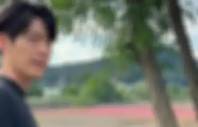 Dengar Kabar Penggemarnya Meninggal Dunia, Kim Woo Bin Secara Personal Hadiri Pemakamannya