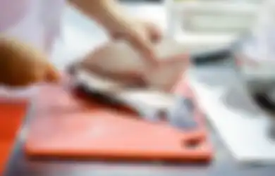 Tips Hidup Hilangkan Bau Amis Ikan yang Menyengat di Tangan dan Alat Masak dengan Mudah, Cukup Pakai Pasta Gigi hingga Air Dingin