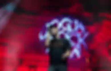 Ahmad Band Nyanyi Lagu Kritik 'Distorsi', Ahmad Dhani Teriak Ferdy Sambo di Panggung JogjaROCKarta 2022!