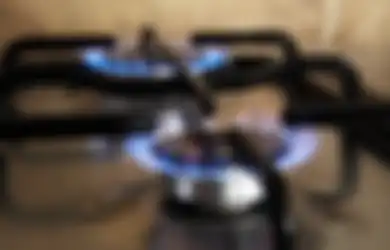 Aneka Tips Harian, Begini Cara Mudah Bersihkan Tungku Kompor Gas yang Berkerak