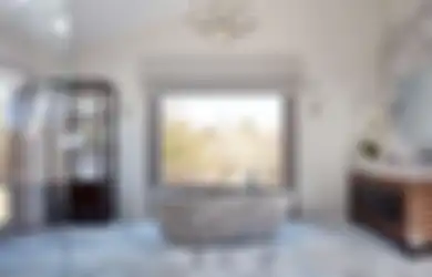 Manjakan Diri Anda di Kamar Mandi yang Mewah dan Cantik, Ikuti Tips Berikut untuk Meningkatkan Tampilan Ruangnya!