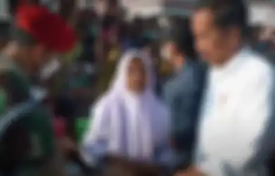Curhat HP-nya Rusak, Pelajar SMA di Buton Dapat Ganti dari Presiden, Malah Punya Nyali Minta Nomor Pribadi Jokowi