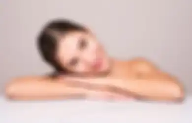 Aneka Tips Kecantikan, Lihat Flek Hitam Hilang, Modalnya Cuma Gosok Muka Pakai Gula Pasir Pelan-pelan, Bikin Pangling