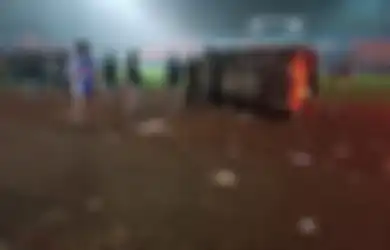 Pelatih Arema Saksikan dengan Mata Kepalanya Sendiri Suporter Meninggal di Pelukan Pemain: Jika Kami Imbang, Ini Tidak akan Terjadi...
