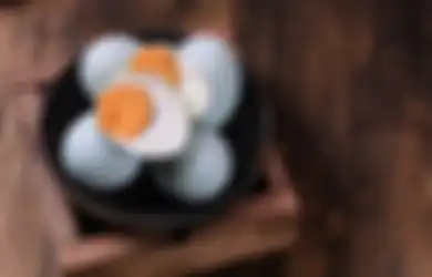 Tips Hidup, Trik Mudah Buat Telur Asin Ala Rumahan dengan Bahan di Dapur, Gak Perlu Ribet Pakai Abu Gosok!