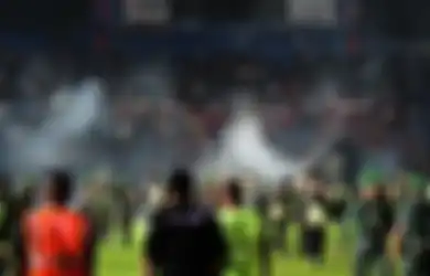 Arema FC VS Persebaya Berakibat 127 Orang Meninggal dan 180 Lainnya Terluka, Kapolda Jatim: Penonton Turun ke Tengah Lapangan