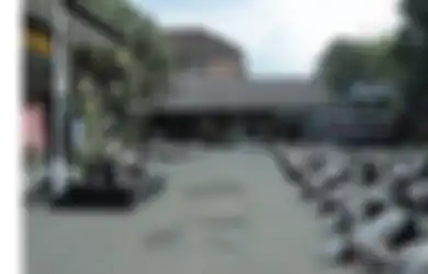 100 Orang Polisi Minta Maaf Lakukan Sujud Massal Atas Tragedi Kanjuruhan, Pengamat: Berlebihan