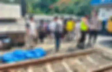 Pakai Headset Pas Bawa Motor ke Sekolah, Pelajar SMK Tewas Tertabrak Kereta