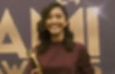 Dere Merasa Mirip Mainan Rubik Karen Warna-warni dan Bercelah!