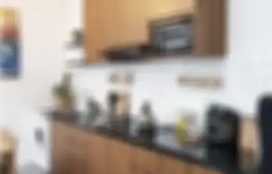 Bye-bye Sumpek! 7 Desain Dapur Sempit Tapi Cantik Ini Berhasil Ubah Mood Ibu-ibu di Rumah Mungil, Foto Hasilnya Beri Bukti