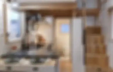 Bikin Penasaran Ibu-ibu Arisan, Desain Dapur Minimalis Ubah Tampilan Area Bawah Tangga Jadi Aesthetic, Intip 7 Foto Hasilnya