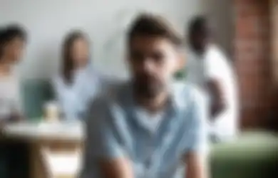 8 Cara Mengatasi Sikap Introvert di Dunia Kerja, Salah Satunya Cari Ruang Pribadi untuk Isi Ulang Energi
