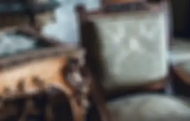 Hati-Hati Saat Membeli Furnitur Antik yang Lama, Cek Beberapa Hal Berikut!