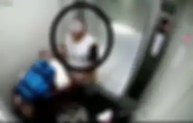 Ngeri, Sorot Walah Pelaku Pembunuh Wanita di Bekasi Terekam CCTV, Gerak-gerik Santai Bak Tak Berdosa Angkat Mayat Pakai Troli