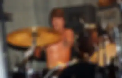 Banyak yang Cover, Intro Drum Dave Grohl di Lagu-lagu  Queens Of The Stone Age Viral di TikTok!