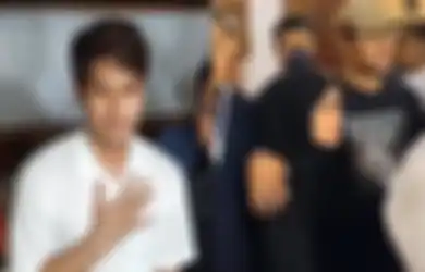 Diam-diam Direkam Tetangga, Lesti Kejora dan Rizky Billar Dihadang Fans, Video Leslar yang Kembali Serumah Bikin Netizen Kecewa: Traumanya Kalah!
