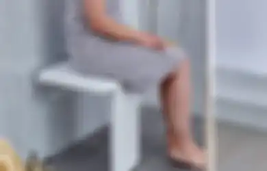 Ternyata Banyak Manfaat Saat Memiliki Bangku dalam Bilik Shower, Apa Saja?