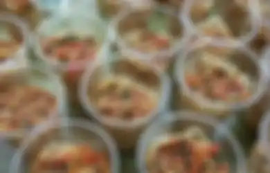 Jajan Spageti Kaki Lima Seharga Dua Ribu, 16 Siswa di Pesanggaran Keracunan Makanan