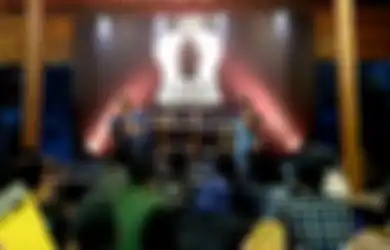Band The Panasdalam Dianggap Punya Lirik Nyeleneh, Pidi Baiq: Tujuan Utama Saya di Bumi Bukan Main Band, tapi Jumatan!