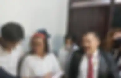 Apa Hubungannya Wanita Nangis dengan Pembunuhan Brigadir J? Kamaruddin Simanjuntak Temukan Benang Merahnya!