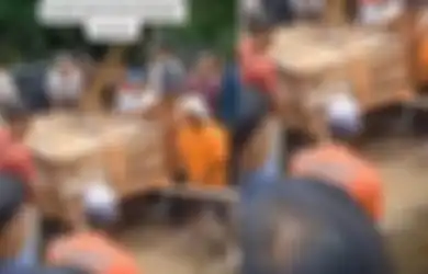 VIDEO Pemakaman Jenazah 180 Kg Gunakan Katrol di Sukoharjo Viral, Begini Faktanya