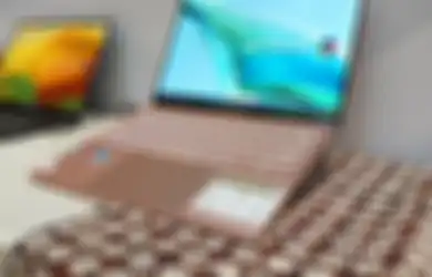 Impresi Pertama ASUS Zenbook S 13 OLED, Laptop Beratnya Cuma 1.1KG